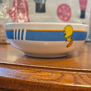 Gibson Looney Tunes Ceramic Bowl